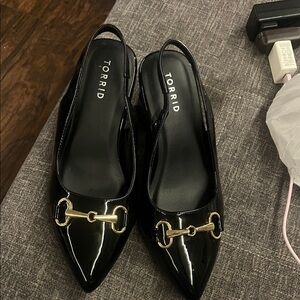 torrid Black Patent Pointed Slingback Flats with Gold Bit ..size 8.5WW
